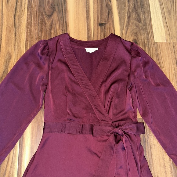 Loveriche Wrap Dress. Side Zipper & Lined Size Medium - Picture 3 of 5